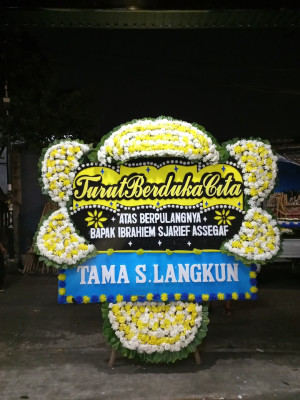 Papan Bunga Duka di Halmahera Tengah